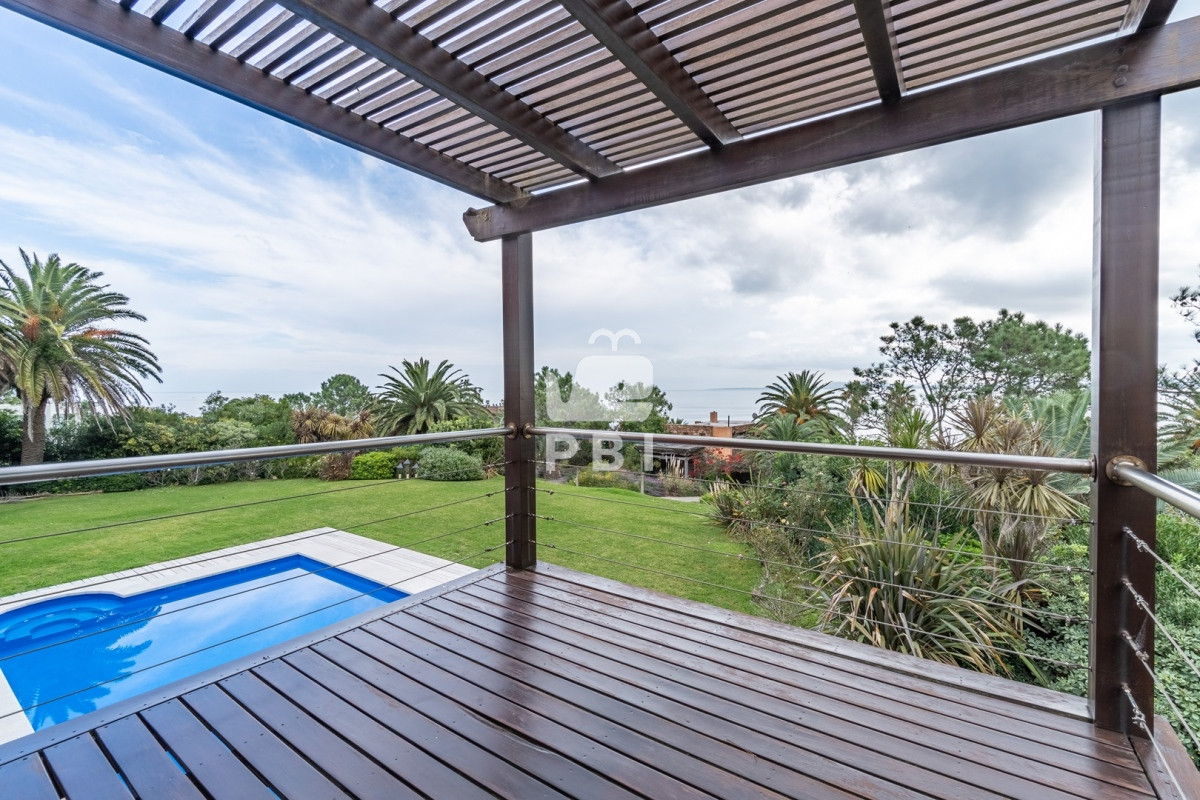 Q2FzYSBkZSA1IGRvcm1pdG9yaW9zIGVuIExvbW8gZGUgbGEgQmFsbGVuYSwgUHVudGEgQmFsbGVuYSAtIFJlZiA6IFBCSTEyNDc5