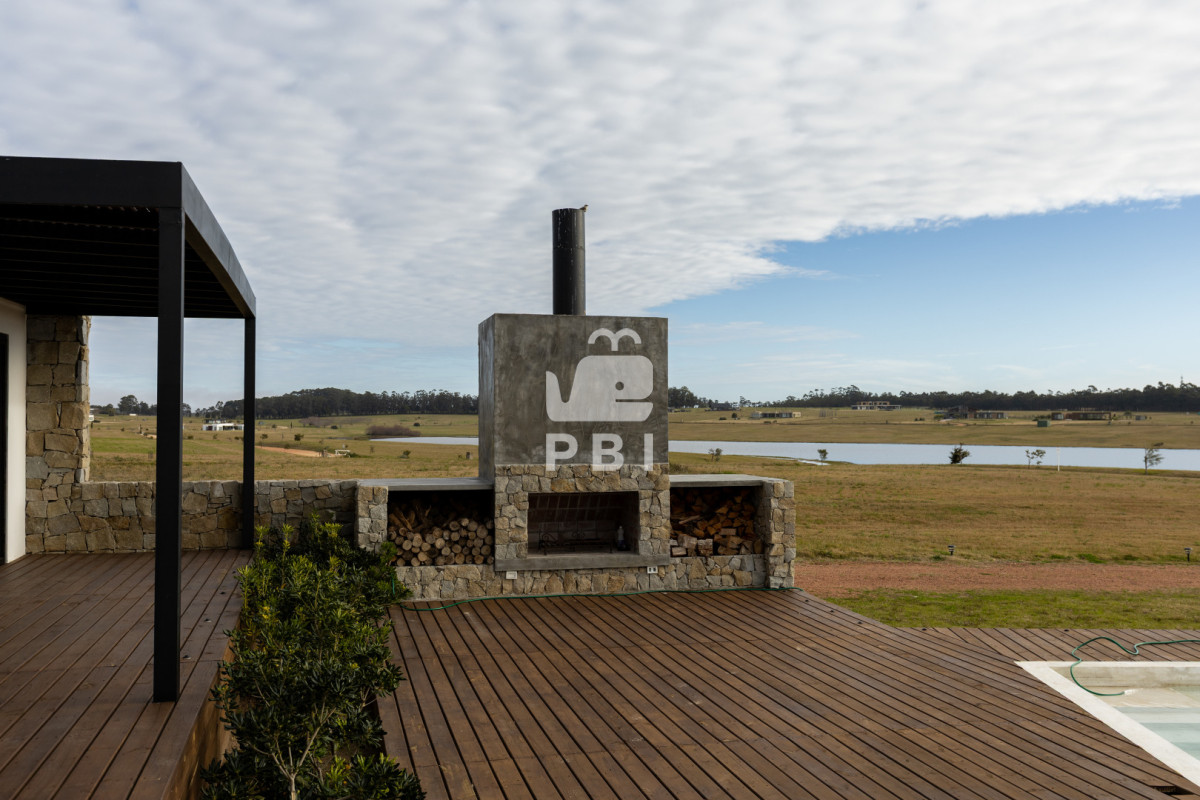 Q2FzYSBlbiB2ZW50YSBlbiBMYWd1bmEgZGUgbG9zIENpc25lcywgUHVudGEgQmFsbGVuYS4gLSBSZWYgOiBQQkkxNTQ3Mg==