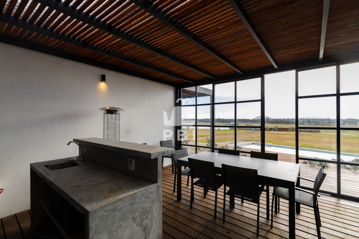 Q2FzYSBlbiB2ZW50YSBlbiBMYWd1bmEgZGUgbG9zIENpc25lcywgUHVudGEgQmFsbGVuYS4gLSBSZWYgOiBQQkkxNTQ3Mg==