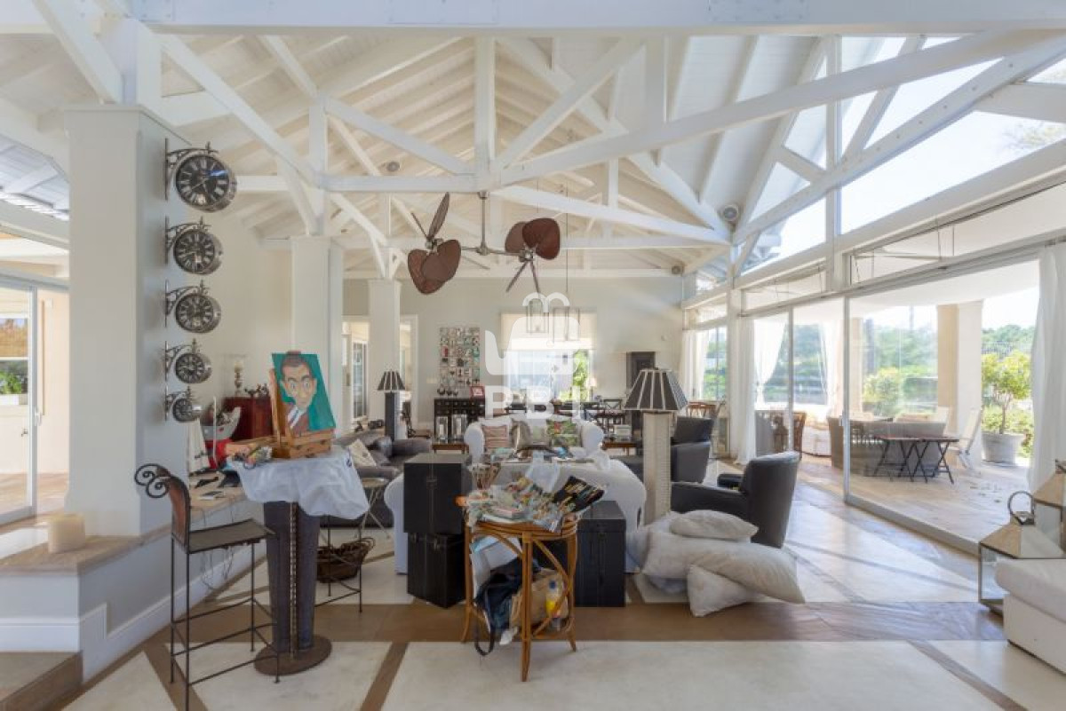 Q2FzYSBlbiB2ZW50YSA0IERPUk1JVE9SSU9TIHpvbmEgSmFyZMOtbiAgLSBSZWYgOiBQQkkxMzQy