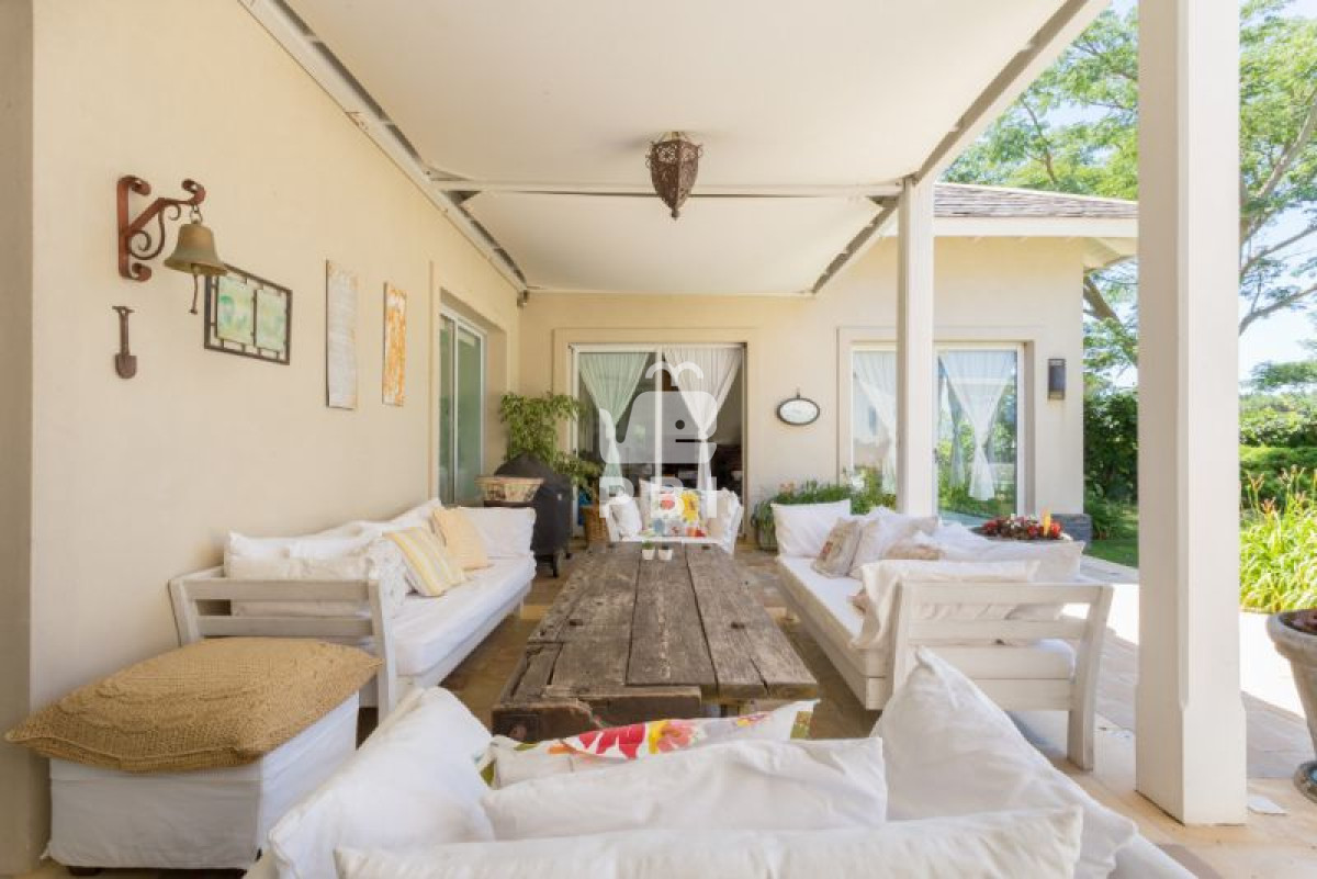 Q2FzYSBlbiB2ZW50YSA0IERPUk1JVE9SSU9TIHpvbmEgSmFyZMOtbiAgLSBSZWYgOiBQQkkxMzQy