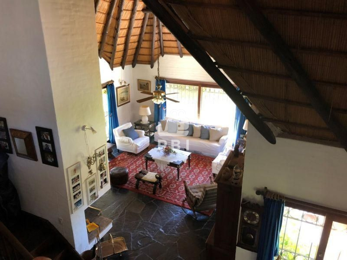 Q2FzYSBlbiB2ZW50YSBDbHViIERlbCBMYWdvIDMgZG9ybWl0b3Jpb3MgLSBSZWYgOiBQQkk0Njg=