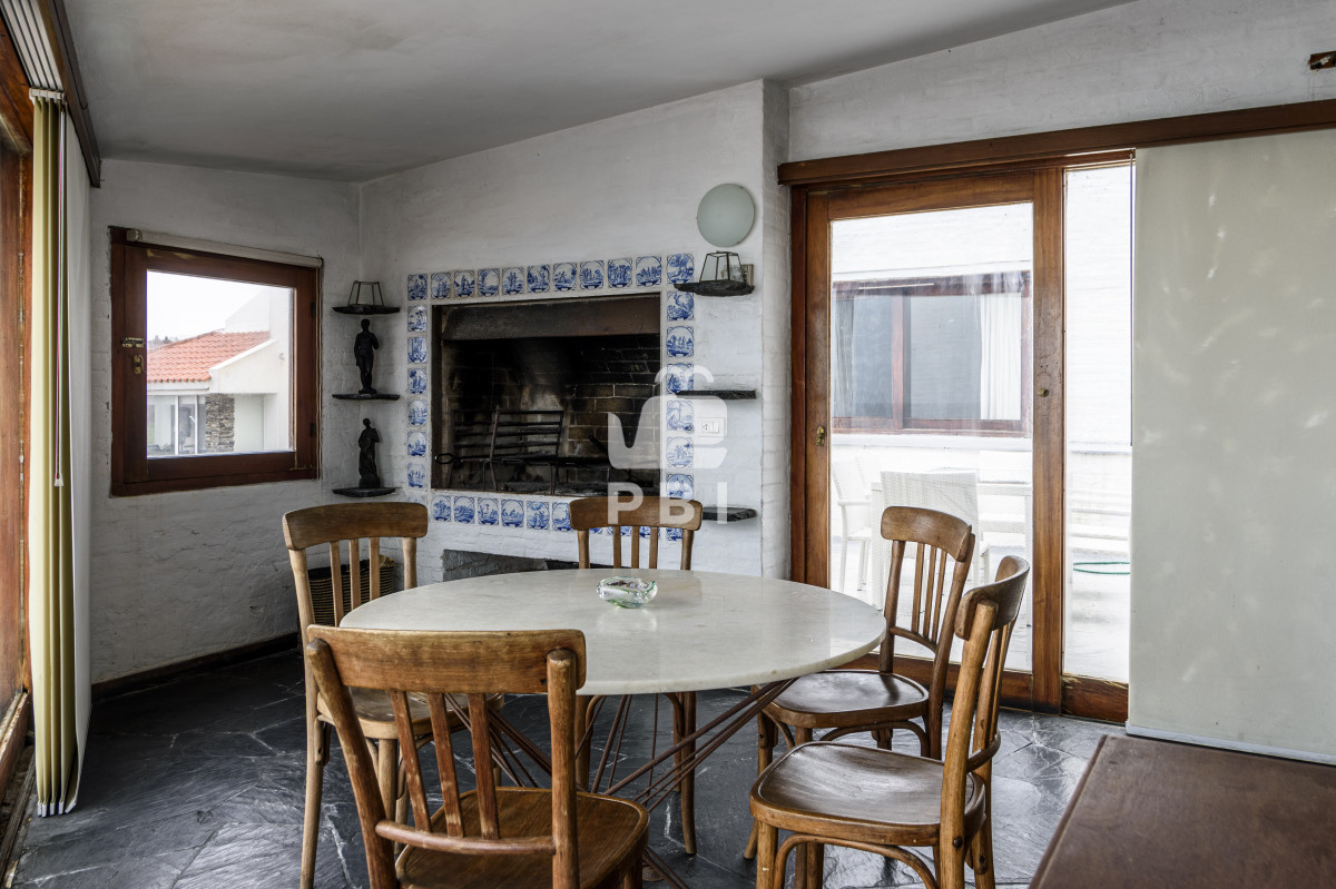 RXNwZWN0YWN1bGFyIENhc2EgUmVjaWNsYWRhIGRlIDYgRG9ybWl0b3Jpb3MgZW4gbGEgUGVuw61uc3VsYSAtIFJlZiA6IFBCSTE0MjE2