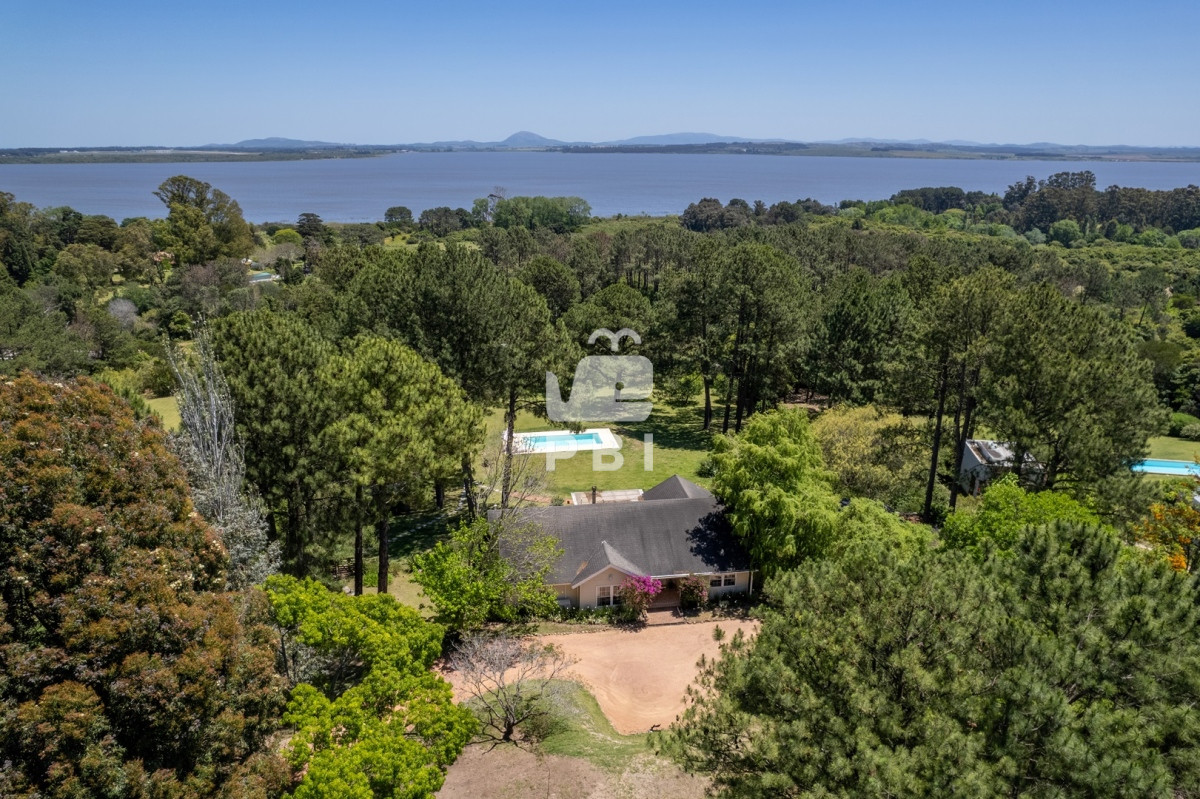 Q2FzYSBkZSAzIGRvcm1pdG9yaW9zIGVuIExhcyBDdW1icmVzLCBQdW50YSBCYWxsZW5hIC0gUmVmIDogUEJJMTMwNDQ=