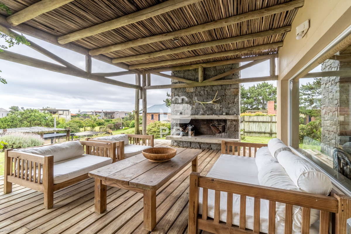 Q2FzYSBlbiAgVGlvIFRvbSA0IGRvcm1pdG9yaW9zIFRpbyBUb20sIFB1bnRhIEJhbGxlbmEuIC0gUmVmIDogUEJJNTE5