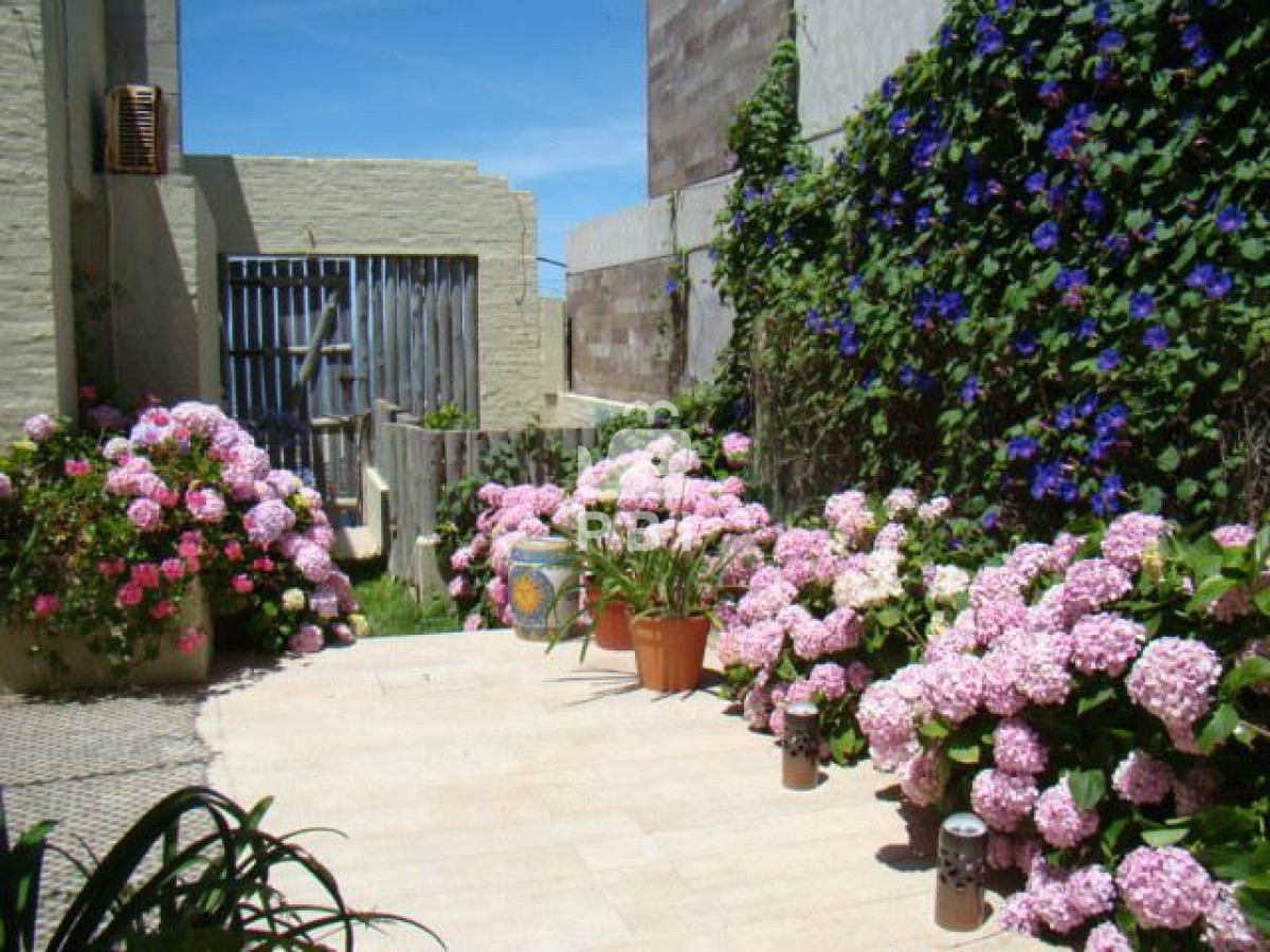 TWFnbmlmaWNhIGNhc2EgNSBEb3JtaXRvcmlvcyBlbiBsYSBCYXJyYSAgLSBSZWYgOiBQQkkxMjYzNA==