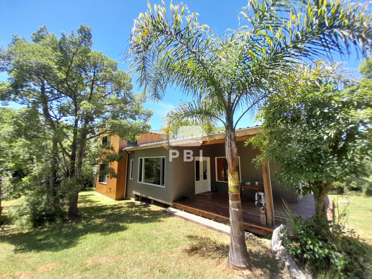 Q2FzYSAyIGRvcm1pdG9yaW9zLCBTYW50YSBIaWxkYSwgUHVudGEgQmFsbGVuYSwgTWFsZG9uYWRvIC0gUmVmIDogUEJJMTU0ODY=