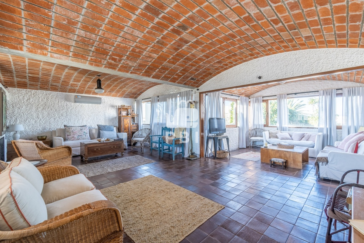 SW52ZXJ0w60gZW4gQ2FsaWRhZDogUHJvcGllZGFkIGRlIDQgRG9ybWl0b3Jpb3MgZW4gUHVudGEgZGVsIEVzdGUgLSBSZWYgOiBQQkkxMzgzOA==