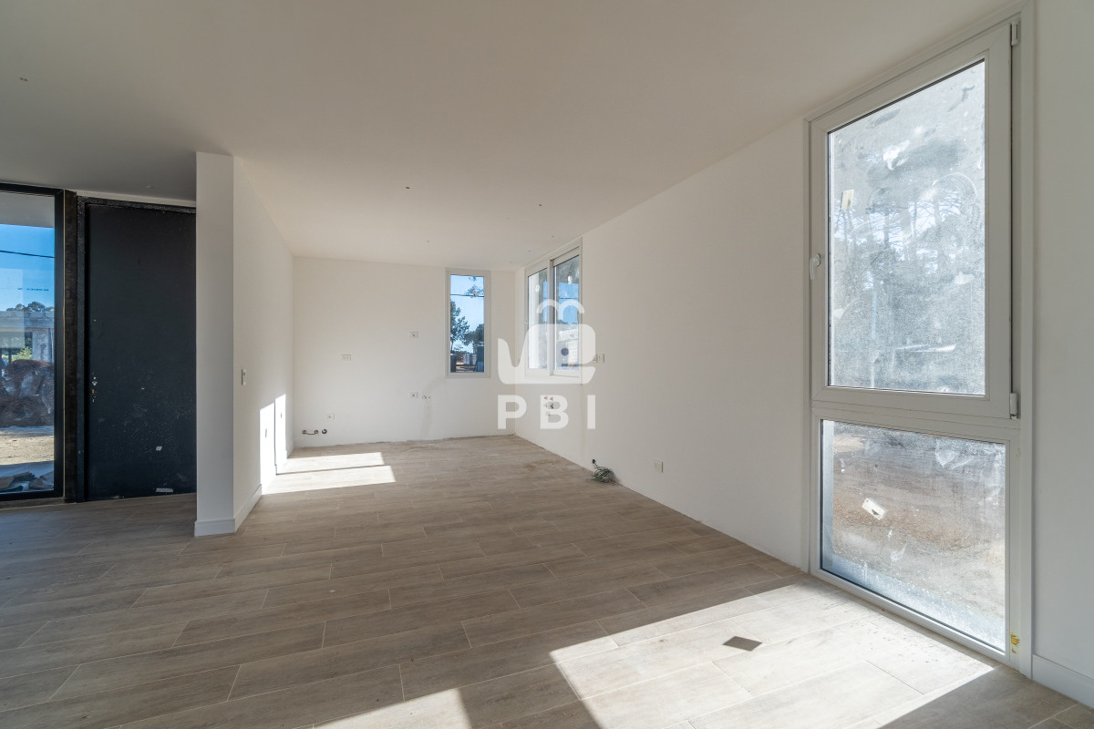 VmVudGEgZGUgY2FzYSBlbiBCYXJyaW8gUHJpdmFkbyBDbHViIGRlbCBMYWdvLCBQdW50YSBiYWxsZW5hLiAtIFJlZiA6IFBCSTEzOTg0