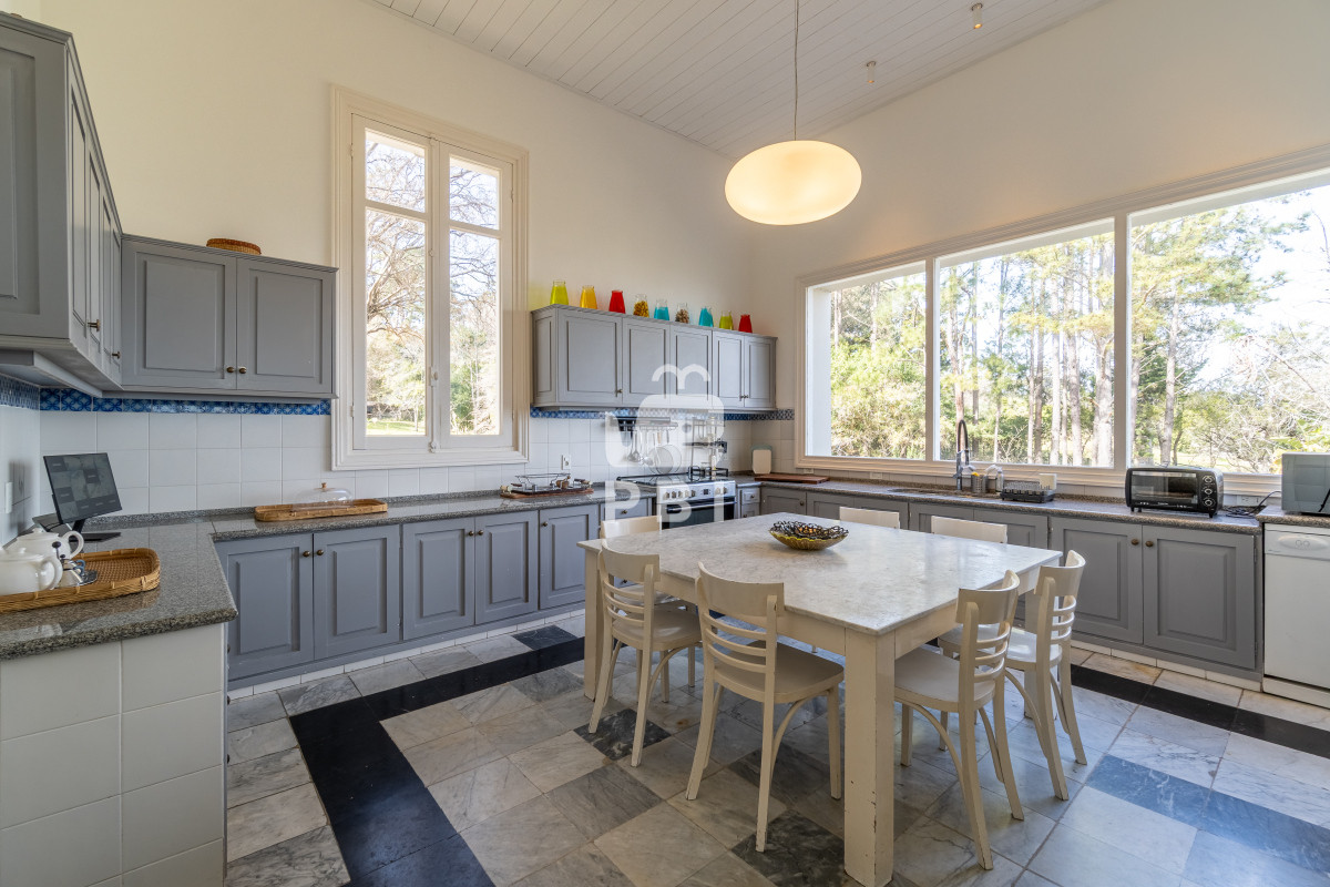 Q2hhY3JhIGNvbiBjYXNhIGEgbGEgdmVudGEgZW4gTGFndW5hIFNhdWNlICAtIFJlZiA6IFBCSTE1MTUz