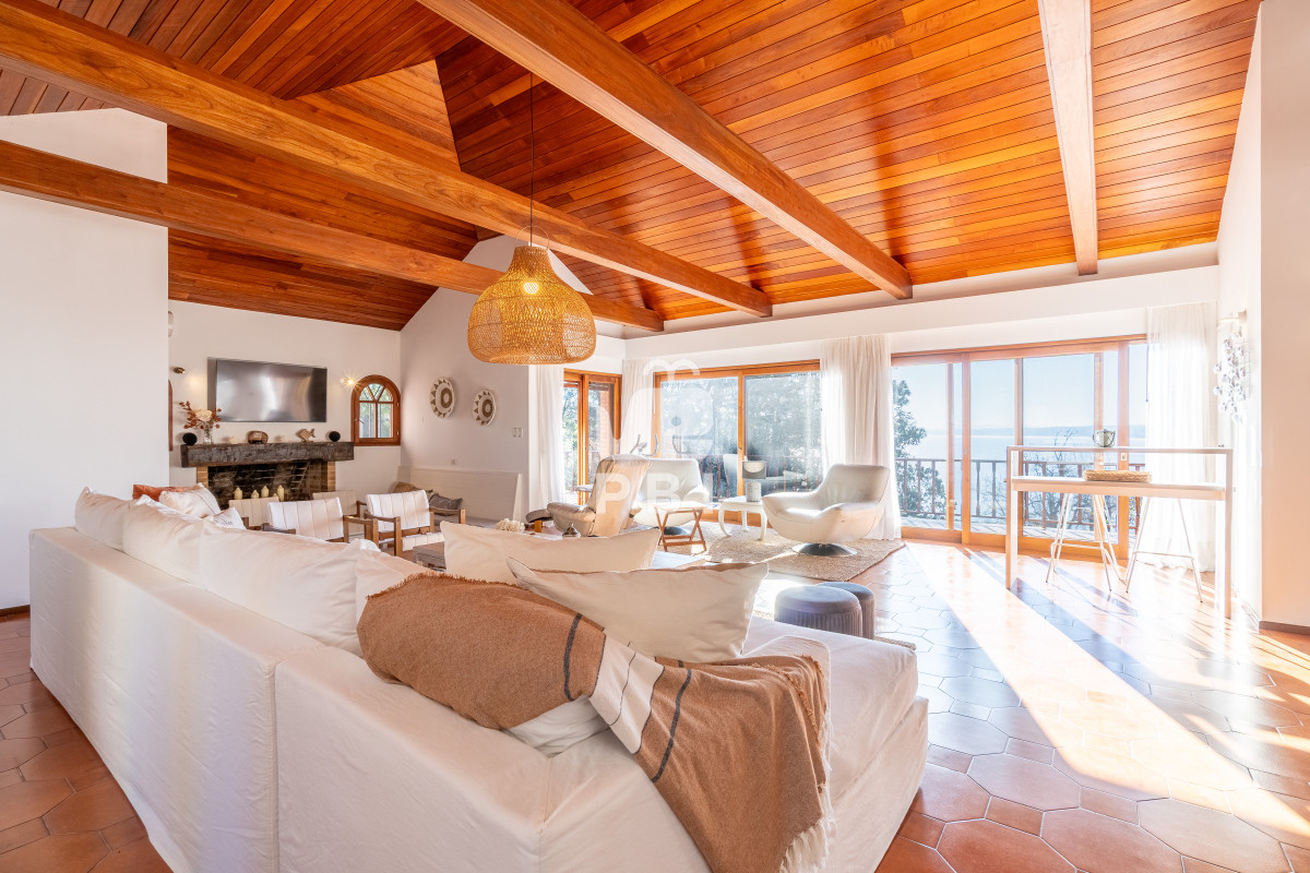 Q2FzYSBkZSA0IGRvcm1pdG9yaW9zIGVuIExvbW8gZGUgbGEgQmFsbGVuYSAgLSBSZWYgOiBQQkkxNTE0Mg==