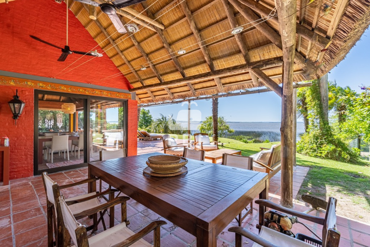 Q2FzYSA0IERPUk1JVE9SSU9TIGVuIExhZ3VuYSBkZWwgU2F1Y2UgLCBQdW50YSBCYWxsZW5hIC0gUmVmIDogUEJJMjQ1NA==