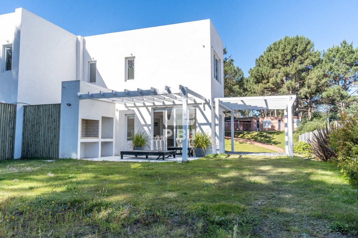 Q2FzYSAyIERPUk1JVE9SSU9TIGVuIENoaWh1YWh1YSwgUHVudGEgQmFsbGVuYSAtIFJlZiA6IFBCSTE1NDcz