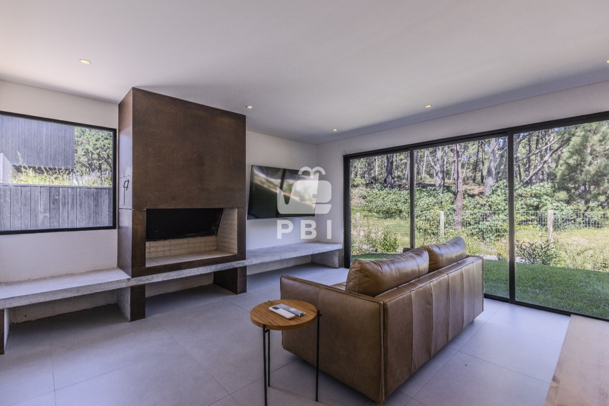 Q2FzYSAzIERPUk1JVE9SSU9TIGVuIENsdWIgZGVsIExhZ28sIFB1bnRhIEJhbGxlbmEgLSBSZWYgOiBQQkkyNjUx