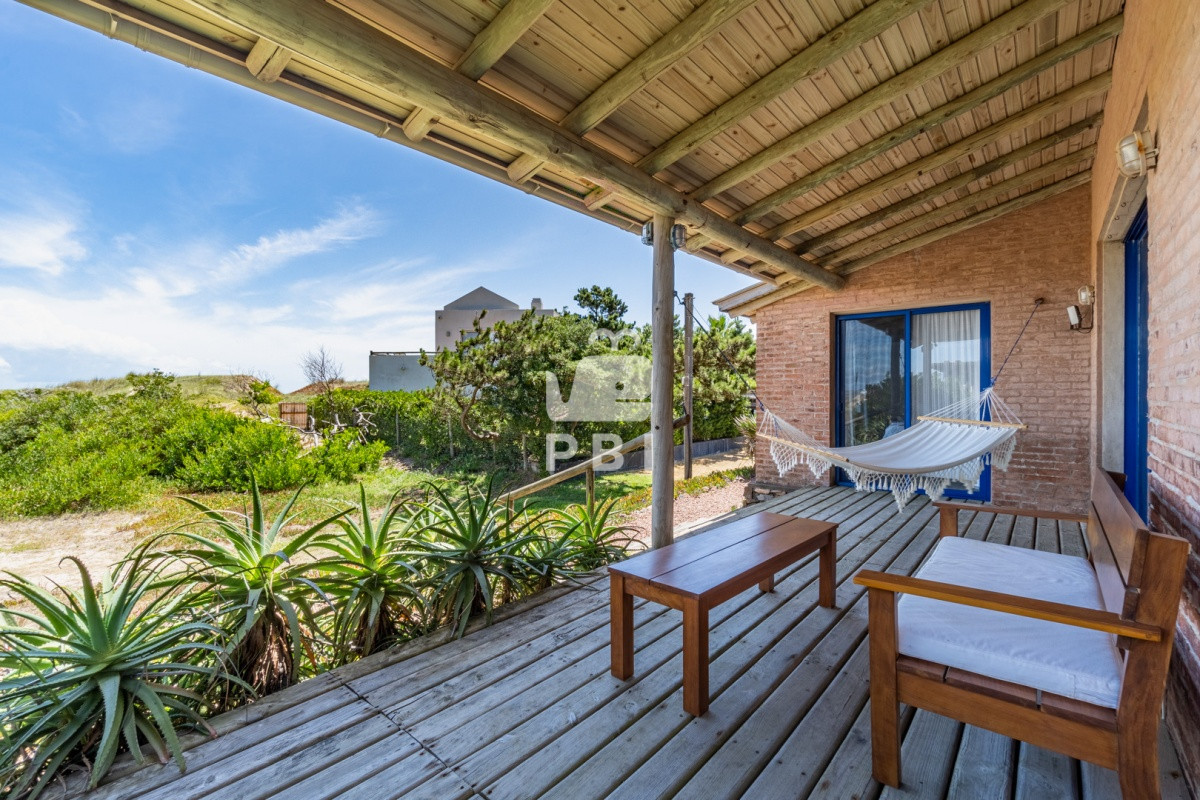 Q2FzYSBlbiB2ZW50YSB5IGFscXVpbGVyIDIgZG9ybWl0b3Jpb3MsIFTDrW8gVG9tIC0gUmVmIDogUEJJMzgw