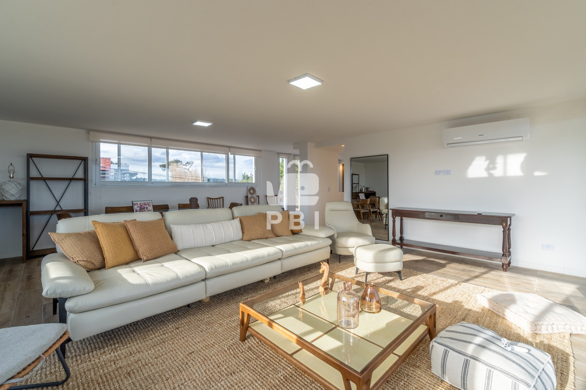 VmVudGEgQ2FzYSBkZSAzIGRvcm1pdG9yaW9zLCBUaW8gVG9tLCBQdW50YSBiYWxsZW5hLiAtIFJlZiA6IFBCSTE3MDM=