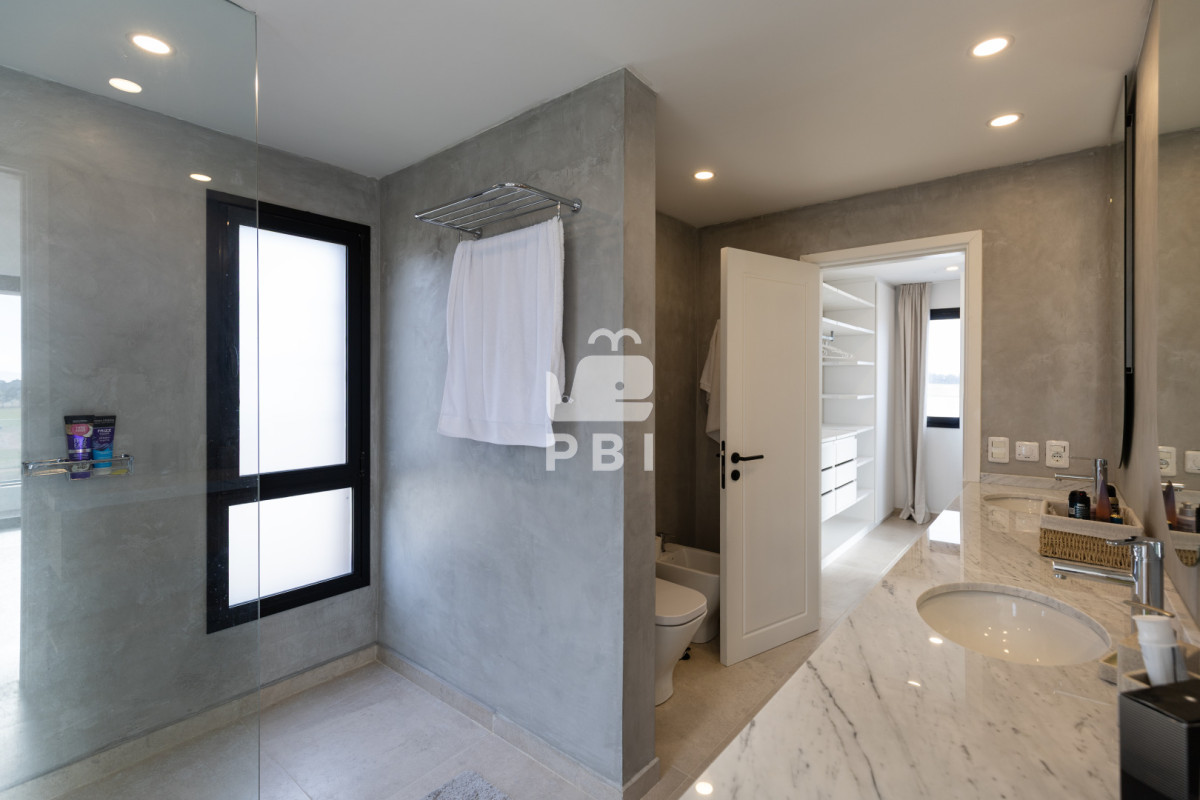 Q2FzYSBlbiB2ZW50YSBlbiBMYWd1bmEgZGUgbG9zIENpc25lcywgUHVudGEgQmFsbGVuYS4gLSBSZWYgOiBQQkkxNTQ3Mg==