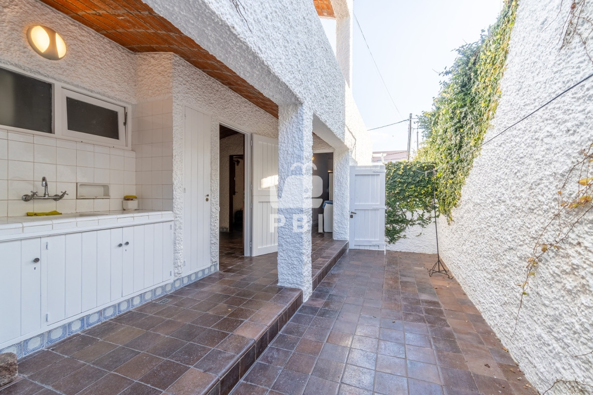 SW52ZXJ0w60gZW4gQ2FsaWRhZDogUHJvcGllZGFkIGRlIDQgRG9ybWl0b3Jpb3MgZW4gUHVudGEgZGVsIEVzdGUgLSBSZWYgOiBQQkkxMzgzOA==