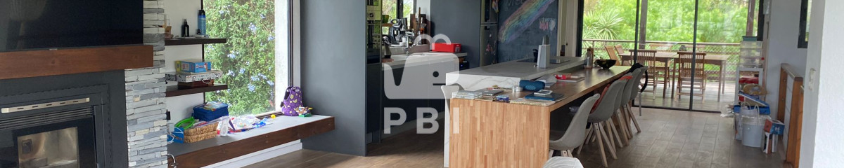 Venta de Casa de 3 Dormitorios en suite  en La Barra - Ref : PBI14641