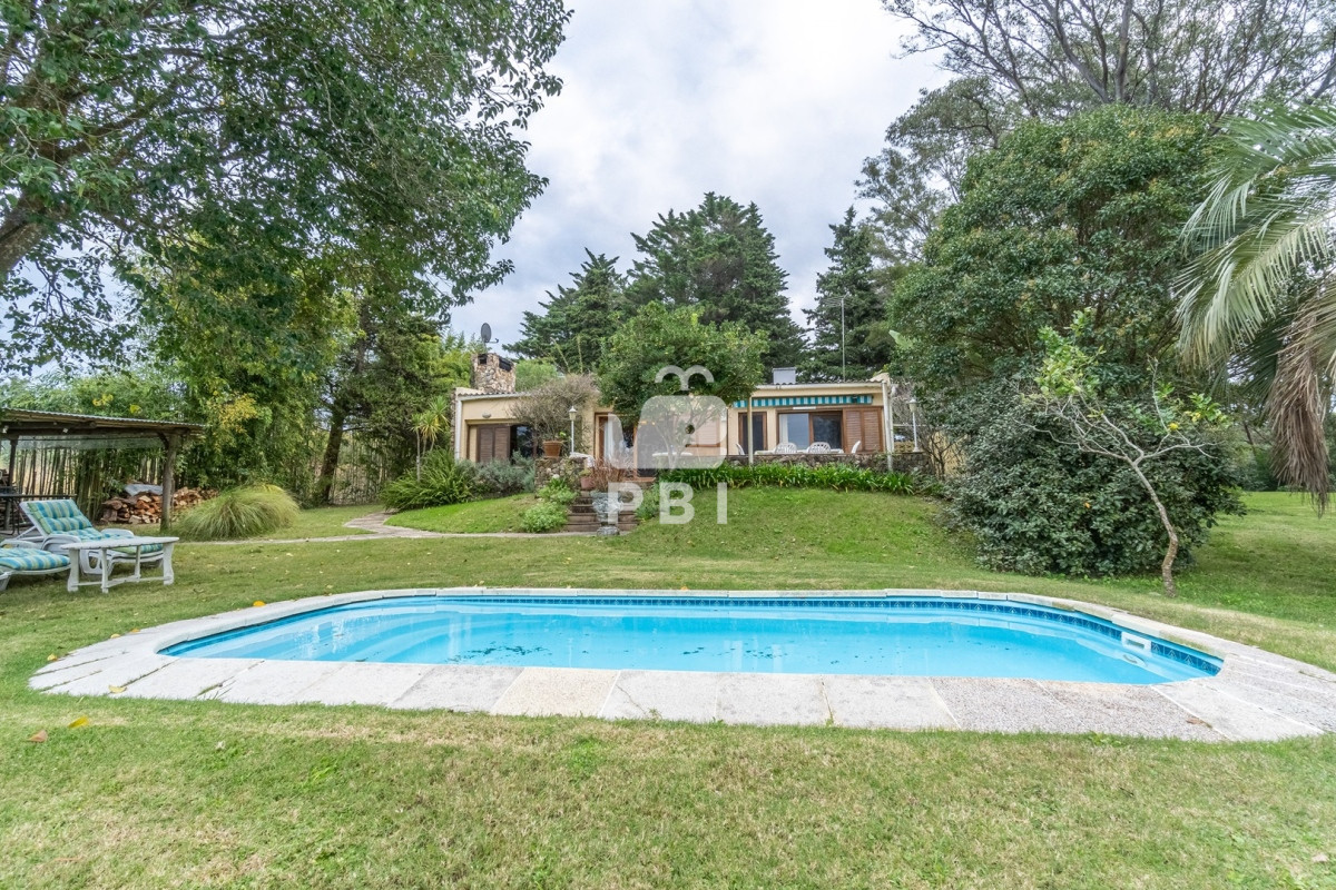 Chacra en venta Camino Lussich 4 dormitorios - Ref : PBI375