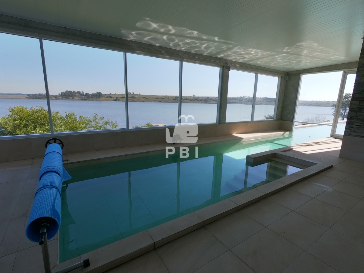 VmVudGEgZGUgQ2hhY3JhIDYgRE9STUlUT1JJT1MgZW4gTGFndW5hIGRlbCBTYXVjZSwgUHVudGEgZGVsIEVzdGUgLSBSZWYgOiBQQkkyMTU3