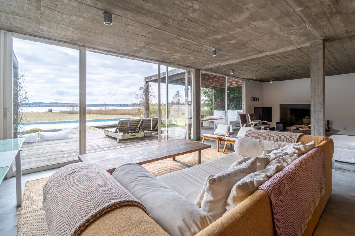 Laguna de los Cisnes - GoPunta - Portal Inmobiliario de Punta del Este - Maldonado