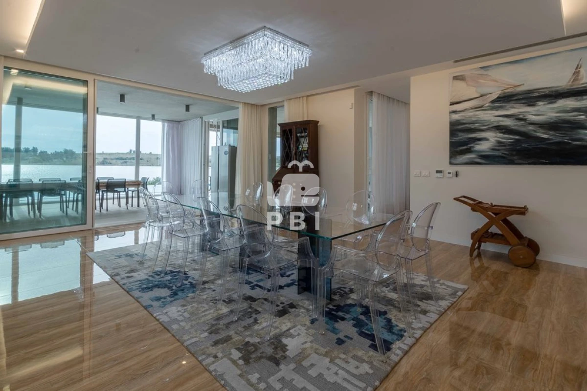 VmVudGEgZGUgQ2hhY3JhIDYgRE9STUlUT1JJT1MgZW4gTGFndW5hIGRlbCBTYXVjZSwgUHVudGEgZGVsIEVzdGUgLSBSZWYgOiBQQkkyMTU3