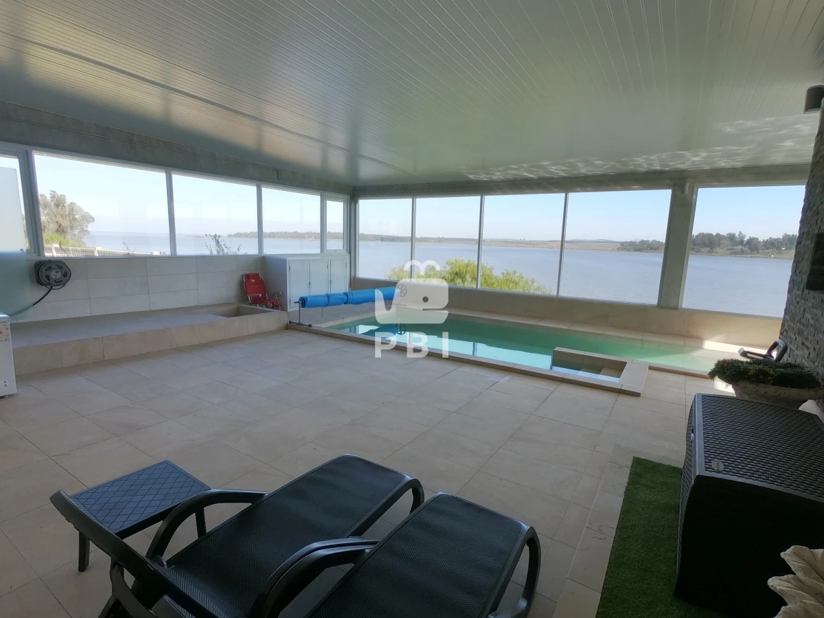 VmVudGEgZGUgQ2hhY3JhIDYgRE9STUlUT1JJT1MgZW4gTGFndW5hIGRlbCBTYXVjZSwgUHVudGEgZGVsIEVzdGUgLSBSZWYgOiBQQkkyMTU3