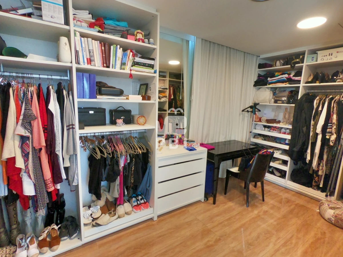 VmVudGEgZGUgQ2hhY3JhIDYgRE9STUlUT1JJT1MgZW4gTGFndW5hIGRlbCBTYXVjZSwgUHVudGEgZGVsIEVzdGUgLSBSZWYgOiBQQkkyMTU3