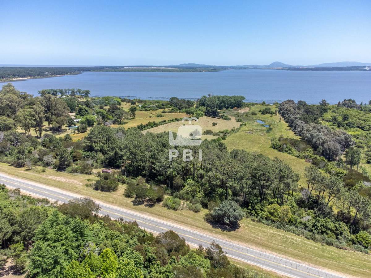 VmVudGEgZGUgQ2hhY3JhIGVuIExhZ3VuYSBkZWwgU2F1Y2UsIFB1bnRhIGRlbCBFc3RlIC0gUmVmIDogUEJJMjE1NA==