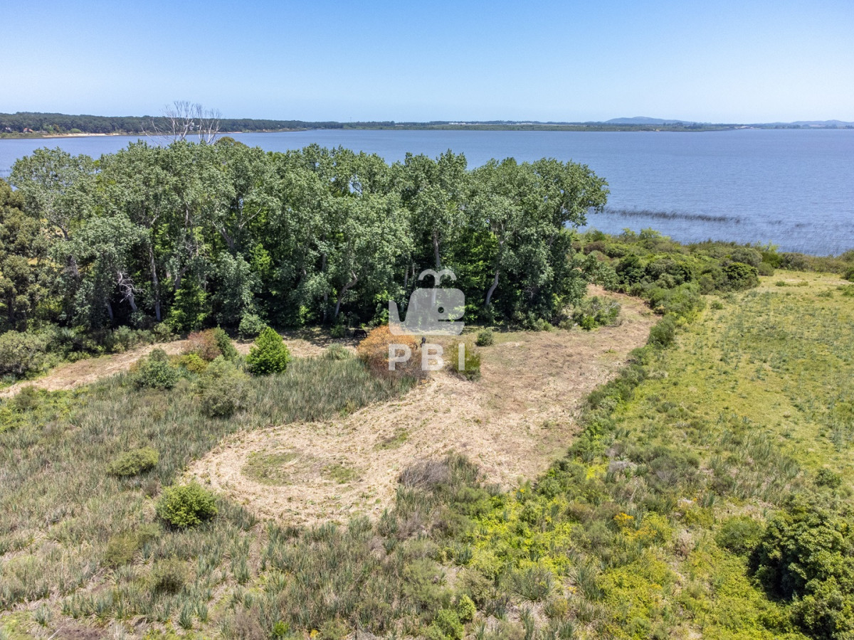 VmVudGEgZGUgQ2hhY3JhIGVuIExhZ3VuYSBkZWwgU2F1Y2UsIFB1bnRhIGRlbCBFc3RlIC0gUmVmIDogUEJJMjE1NA==