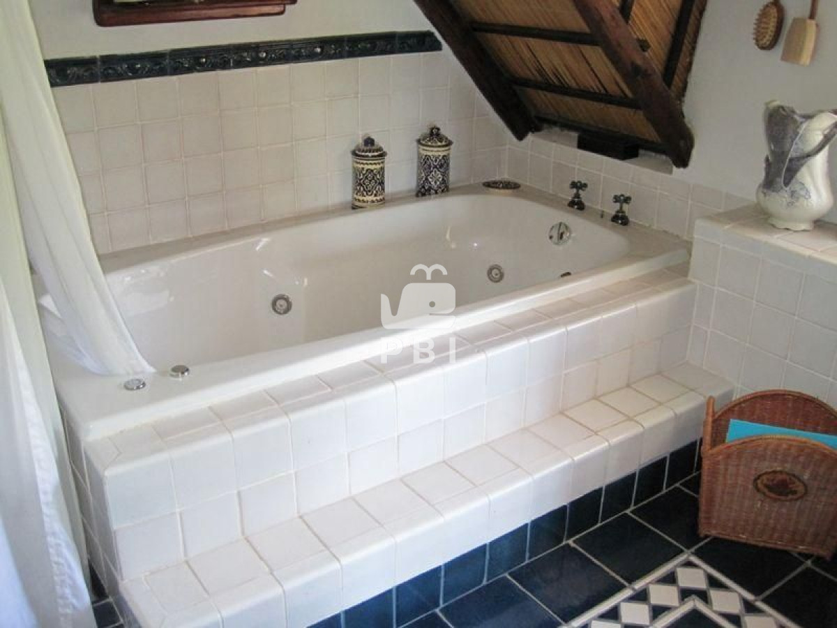 Q2hhY3JhIGVuIHZlbnRhIFB1bnRhIEJhbGxlbmEgMyBkb3JtaXRvcmlvcyAtIFJlZiA6IFBCSTY1OA==