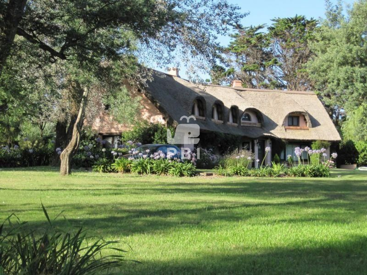 Q2hhY3JhIGVuIHZlbnRhIFB1bnRhIEJhbGxlbmEgMyBkb3JtaXRvcmlvcyAtIFJlZiA6IFBCSTY1OA==