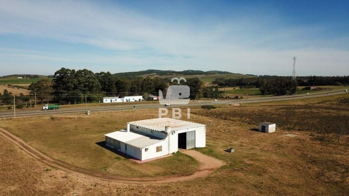 Q2hhY3JhIGVuIHZlbnRhIFJ1cmFsIDMgZG9ybWl0b3Jpb3MgLSBSZWYgOiBQQkk4MzU=