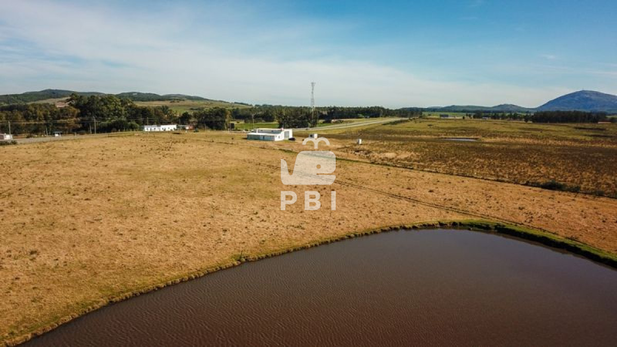 Q2hhY3JhIGVuIHZlbnRhIFJ1cmFsIDMgZG9ybWl0b3Jpb3MgLSBSZWYgOiBQQkk4MzU=