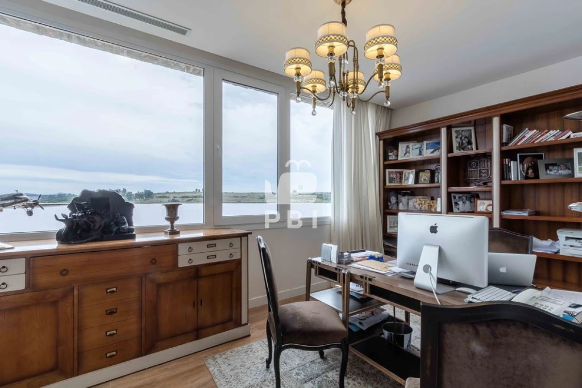 VmVudGEgZGUgQ2hhY3JhIDYgRE9STUlUT1JJT1MgZW4gTGFndW5hIGRlbCBTYXVjZSwgUHVudGEgZGVsIEVzdGUgLSBSZWYgOiBQQkkyMTU3