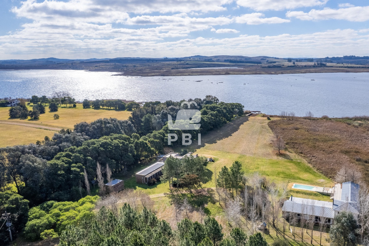 Laguna de los Cisnes - GoPunta - Portal Inmobiliario de Punta del Este - Maldonado