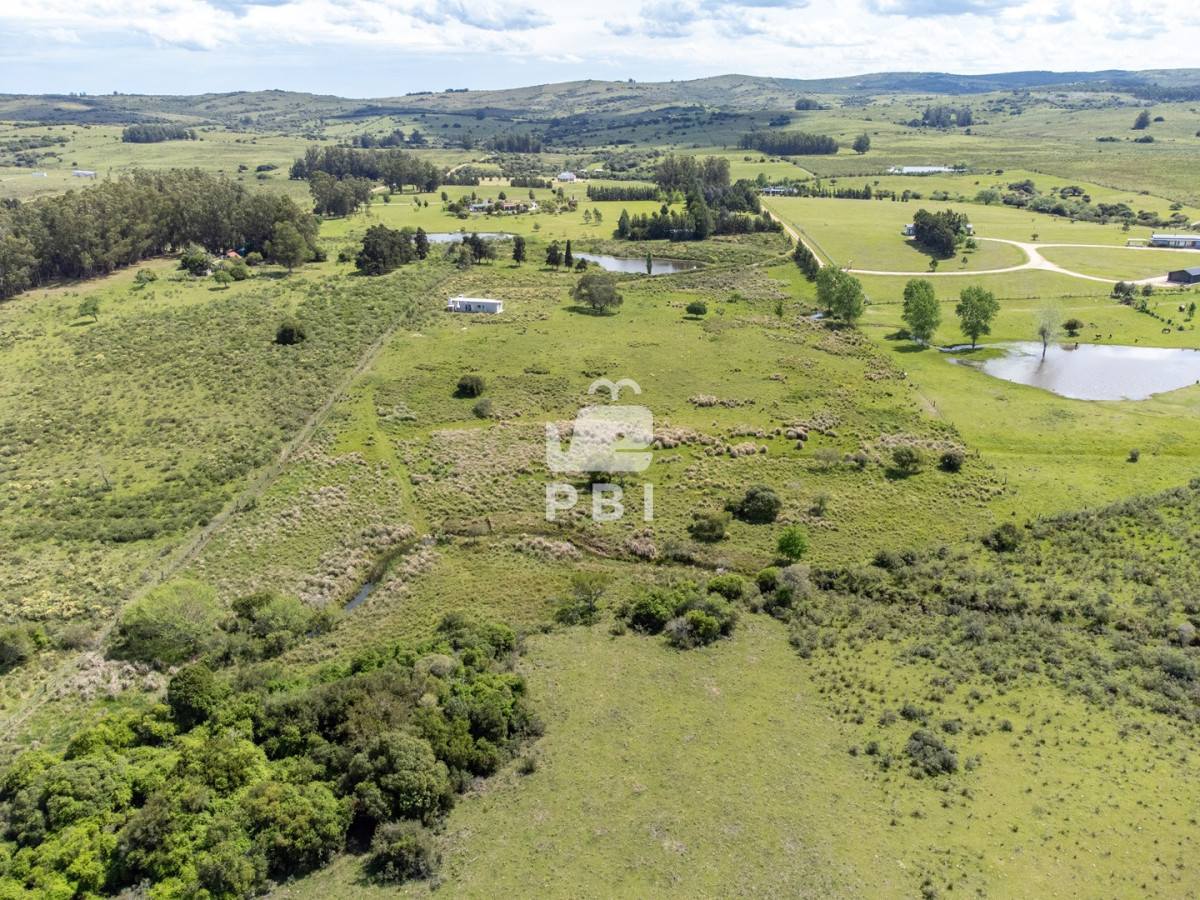 Q2hhY3JhIGRlIDUgSEEgY29uIGNhc2EgZGUgMiBkb3JtaXRvcmlvcyBjZXJjYSBkZSBQdWVibG8gRWRlbiAtIFJlZiA6IFBCSTE1Mzcx