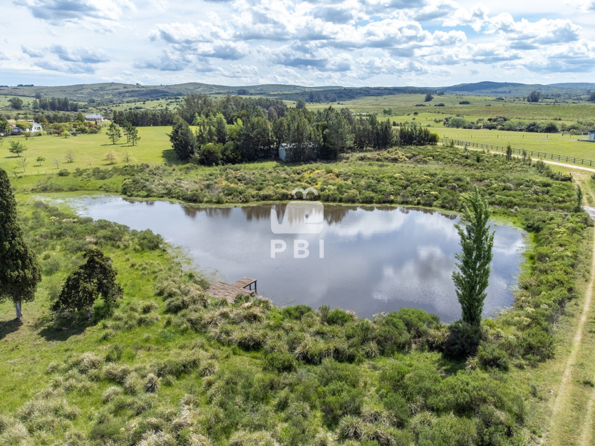 Q2hhY3JhIGRlIDUgSEEgY29uIGNhc2EgZGUgMiBkb3JtaXRvcmlvcyBjZXJjYSBkZSBQdWVibG8gRWRlbiAtIFJlZiA6IFBCSTE1Mzcx