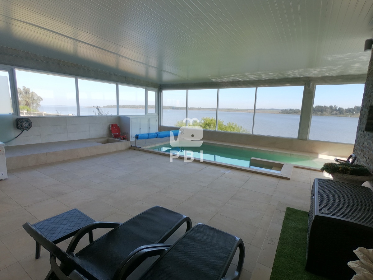 VmVudGEgZGUgQ2hhY3JhIDYgRE9STUlUT1JJT1MgZW4gTGFndW5hIGRlbCBTYXVjZSwgUHVudGEgZGVsIEVzdGUgLSBSZWYgOiBQQkkyMTU3