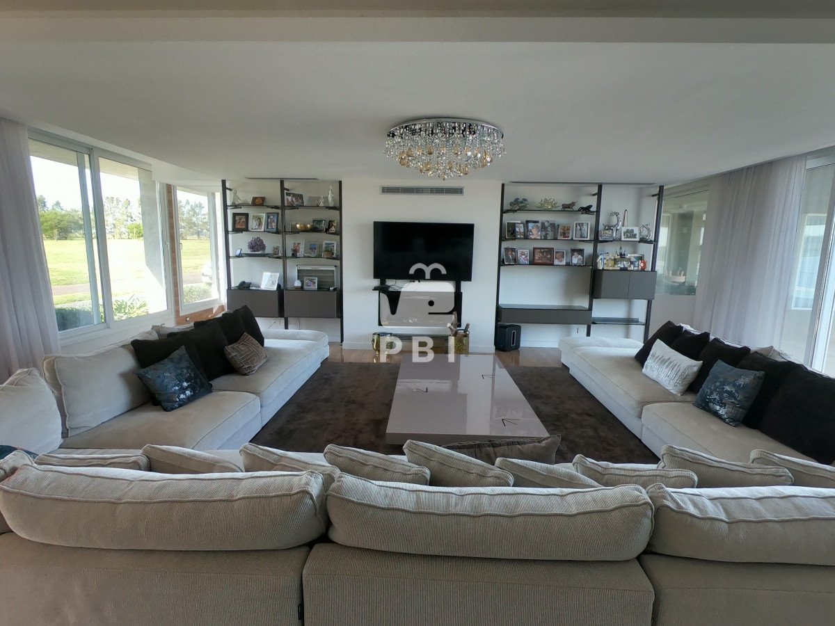 VmVudGEgZGUgQ2hhY3JhIDYgRE9STUlUT1JJT1MgZW4gTGFndW5hIGRlbCBTYXVjZSwgUHVudGEgZGVsIEVzdGUgLSBSZWYgOiBQQkkyMTU3