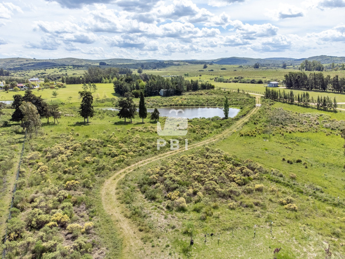 Q2hhY3JhIGRlIDUgSEEgY29uIGNhc2EgZGUgMiBkb3JtaXRvcmlvcyBjZXJjYSBkZSBQdWVibG8gRWRlbiAtIFJlZiA6IFBCSTE1Mzcx