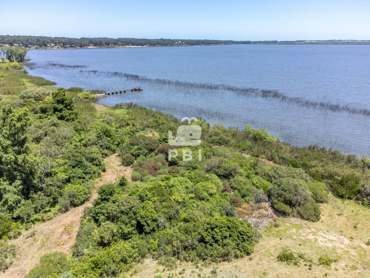 VmVudGEgZGUgQ2hhY3JhIGVuIExhZ3VuYSBkZWwgU2F1Y2UsIFB1bnRhIGRlbCBFc3RlIC0gUmVmIDogUEJJMjE1NQ==