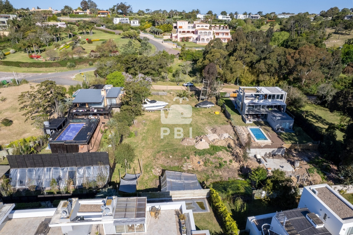 Lomo de la Ballena - GoPunta - Portal Inmobiliario de Punta del Este - Maldonado