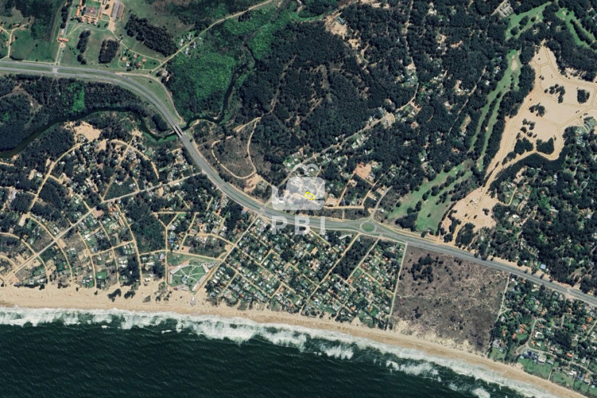 VmVudGEgZGUgVGVycmVubyBlbiBDbHViIGRlbCBMYWdvIC0gUmVmIDogUEJJMTM2OTI=