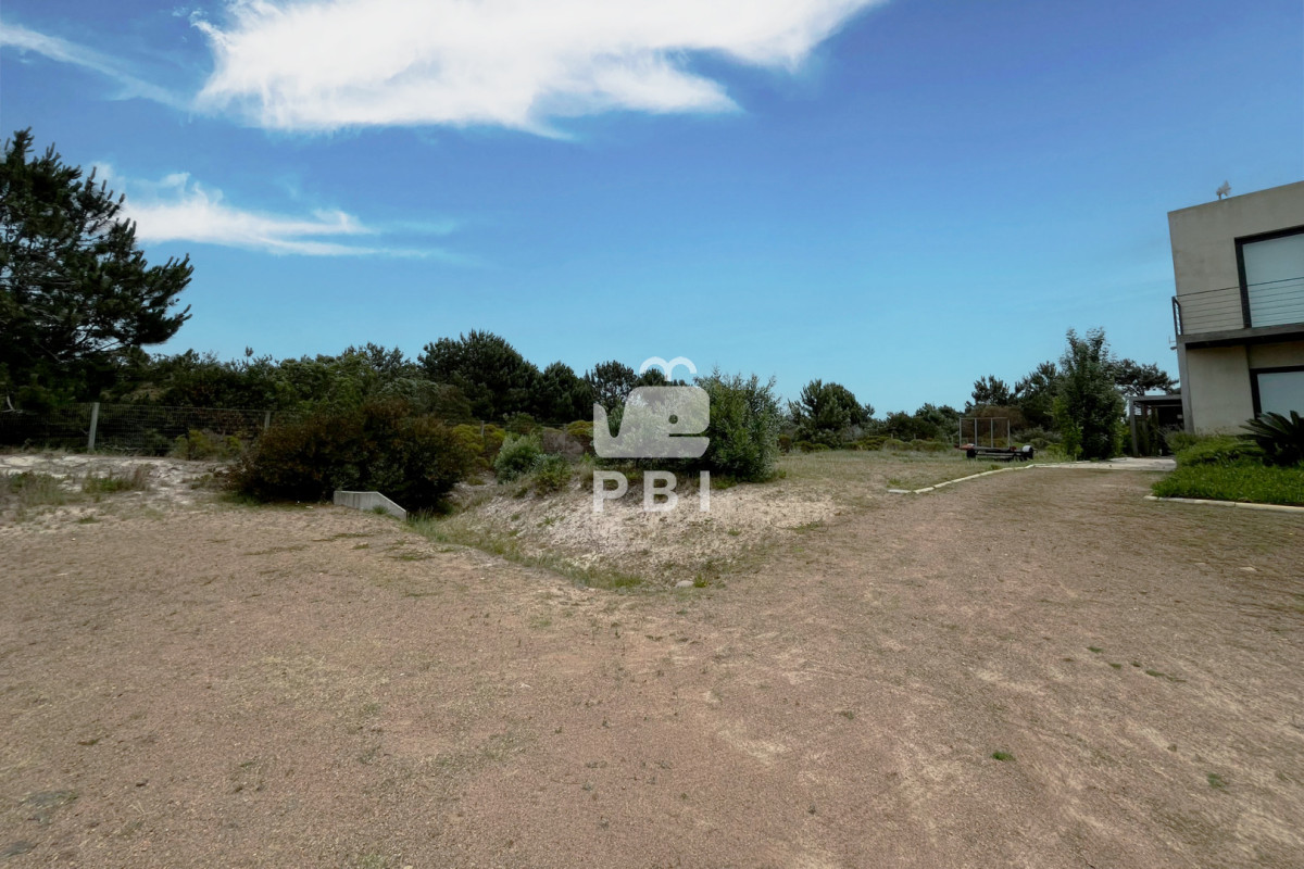 VGVycmVubyBlbiB2ZW50YSBlbiBQdWVibG8gZGVsIE1hciwgSmF1cmVndWliZXJyeSwgQ2FuZWxvbmVzIC0gUmVmIDogUEJJMTU0ODI=