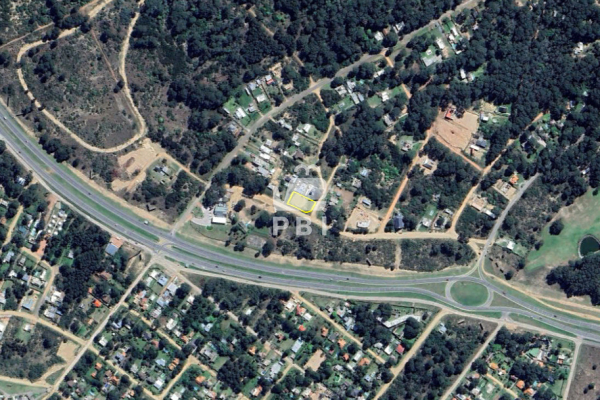 VmVudGEgZGUgVGVycmVubyBlbiBDbHViIGRlbCBMYWdvIC0gUmVmIDogUEJJMTM2OTI=