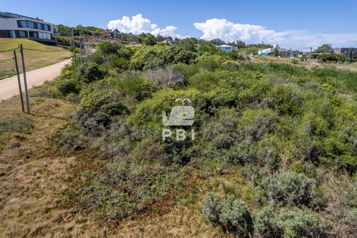 VGVycmVubyBlc3F1aW5lcm8gZW4gTGFzIEdydXRhcywgUHVudGEgQmFsbGVuYSAtIFJlZiA6IFBCSTI5NzI=