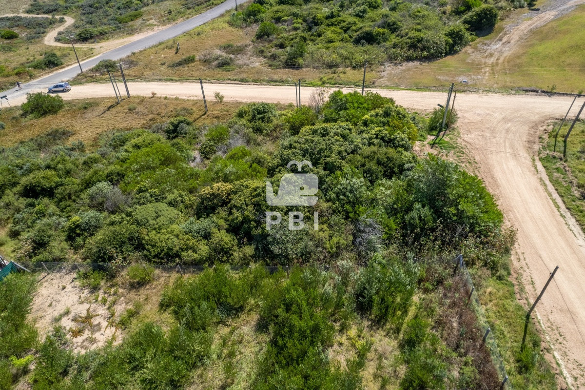 VGVycmVubyBlc3F1aW5lcm8gZW4gTGFzIEdydXRhcywgUHVudGEgQmFsbGVuYSAtIFJlZiA6IFBCSTI5NzI=