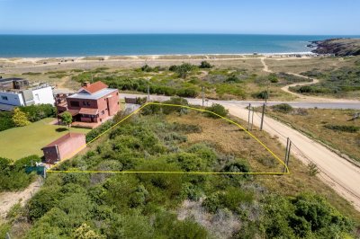 Terreno con vista al mar en Las Grutas, Punta Ballena - Ref : PBI2971